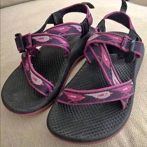 Size 2 youth Chacos
